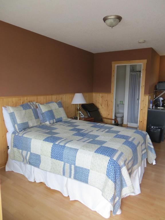 Fort Motel Форт-Маклеод Номер фото